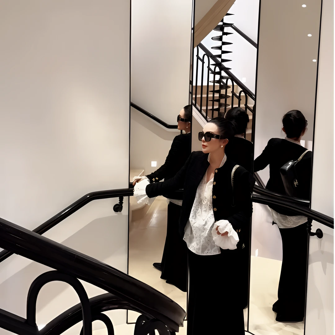 SIQIYOUNG 山茶花镂空立体刺绣上衣
