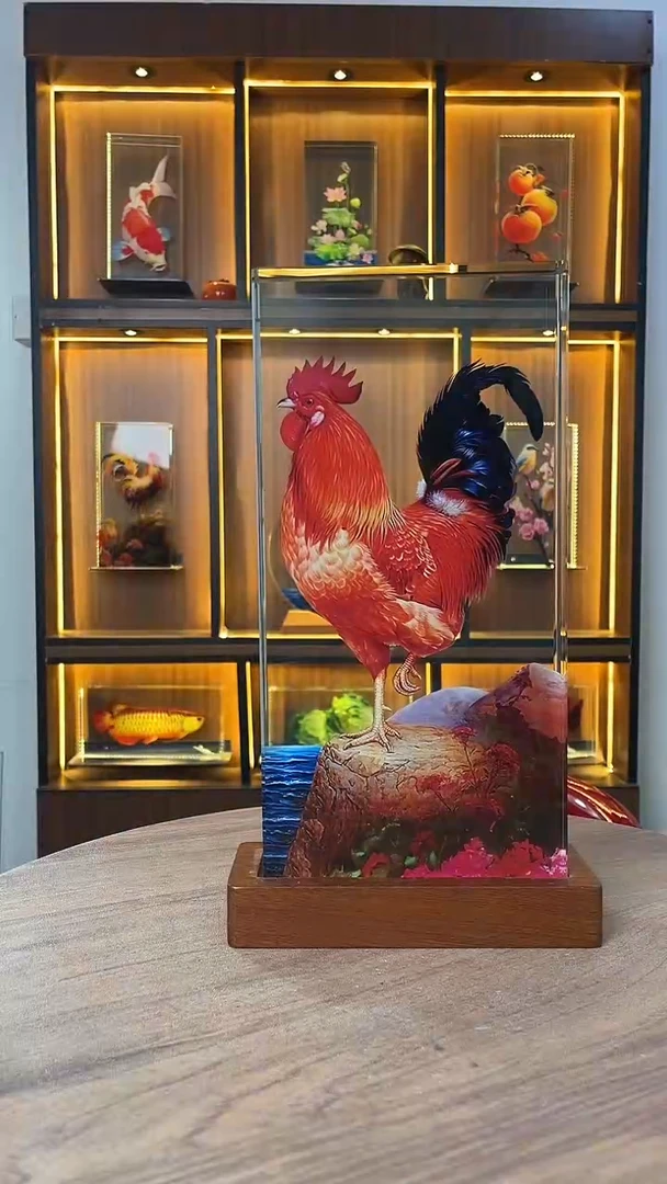 人造水晶全新内雕大红公鸡30/15+红木底座