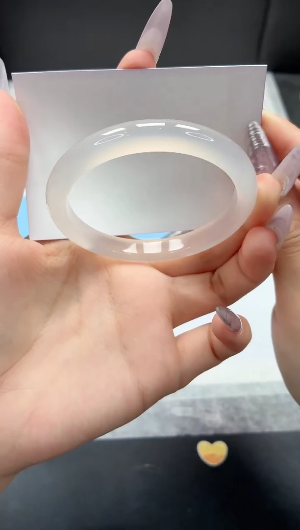 石英质玉手镯未镶嵌112/56.2荔枝