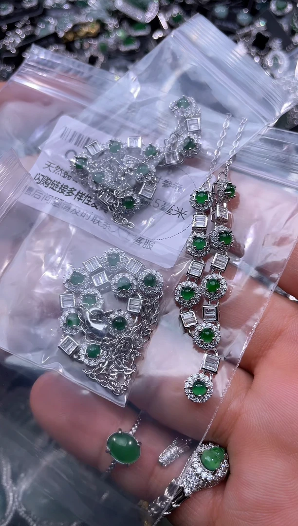 【闪购商品】翡翠颈饰未镶嵌Q403项链 多样性发其一