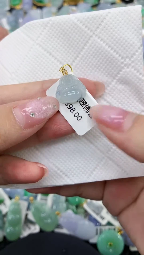 翡翠18K金镶嵌颈饰11111111111