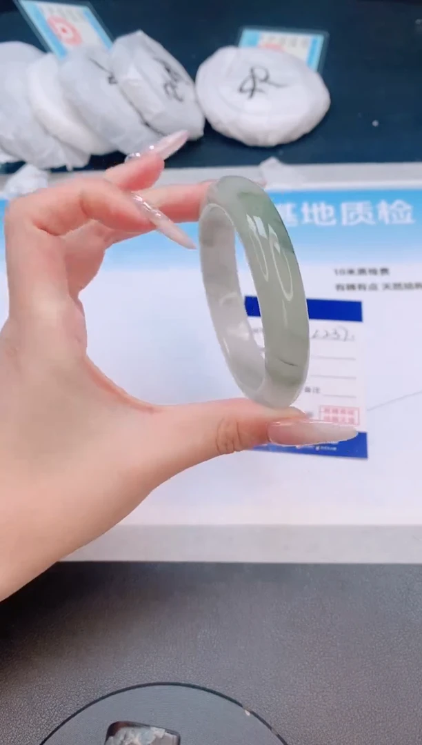 石英质玉手镯未镶嵌31L237-56