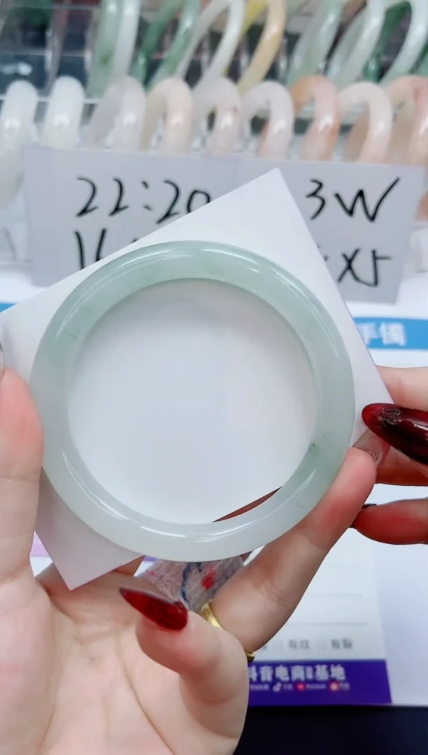 【闪购商品】石英质玉手镯未镶嵌82-60