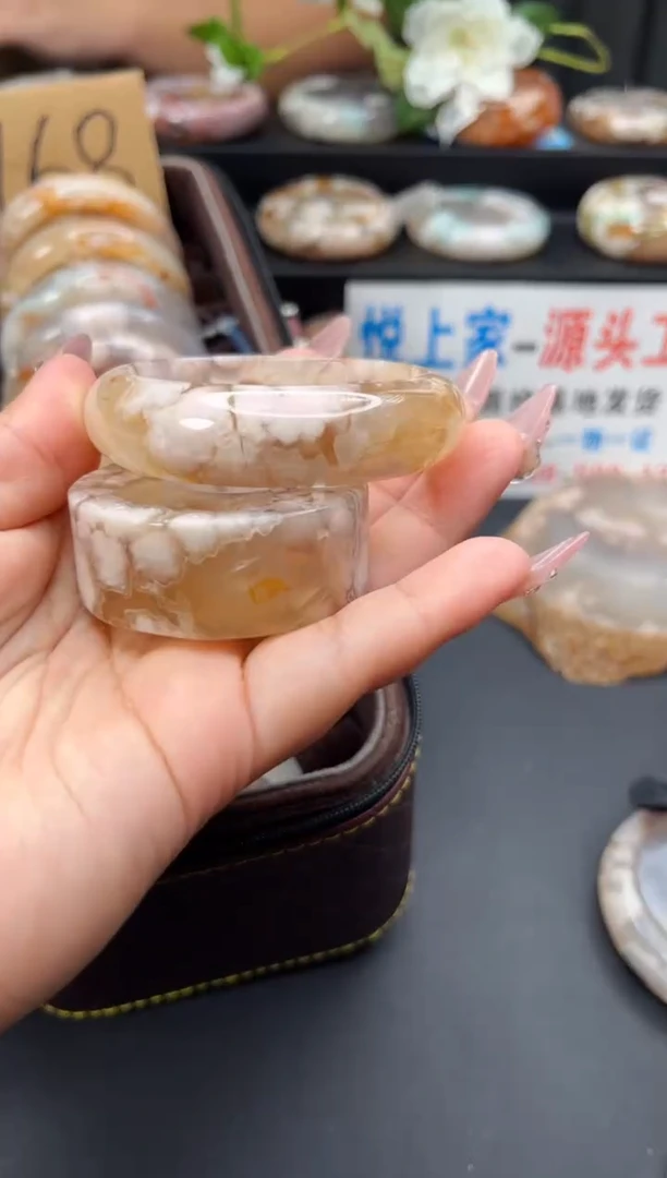 石英质玉手镯未镶嵌赠送镯心（51圈口）无证书