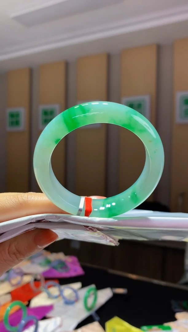 未镶嵌手镯翡翠-C91 圈口53.5 全款46.8万 定金2万