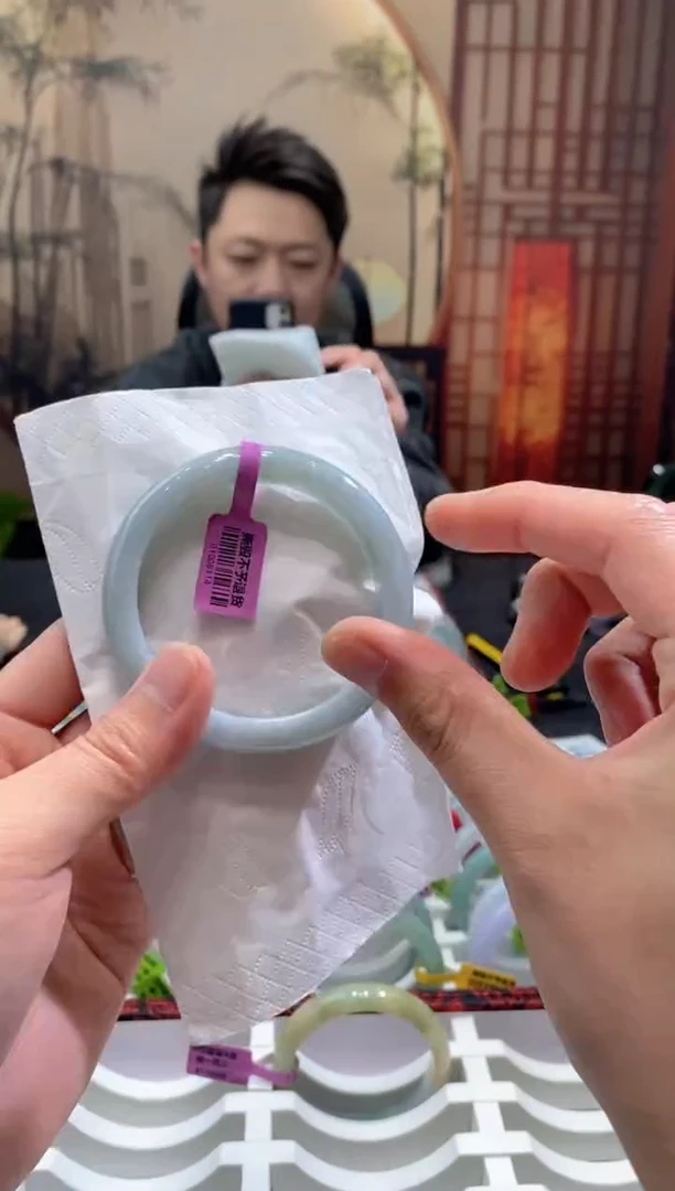 未镶嵌手镯翡翠000084678