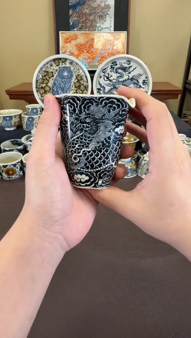 二号釉云墨麒麟公道杯