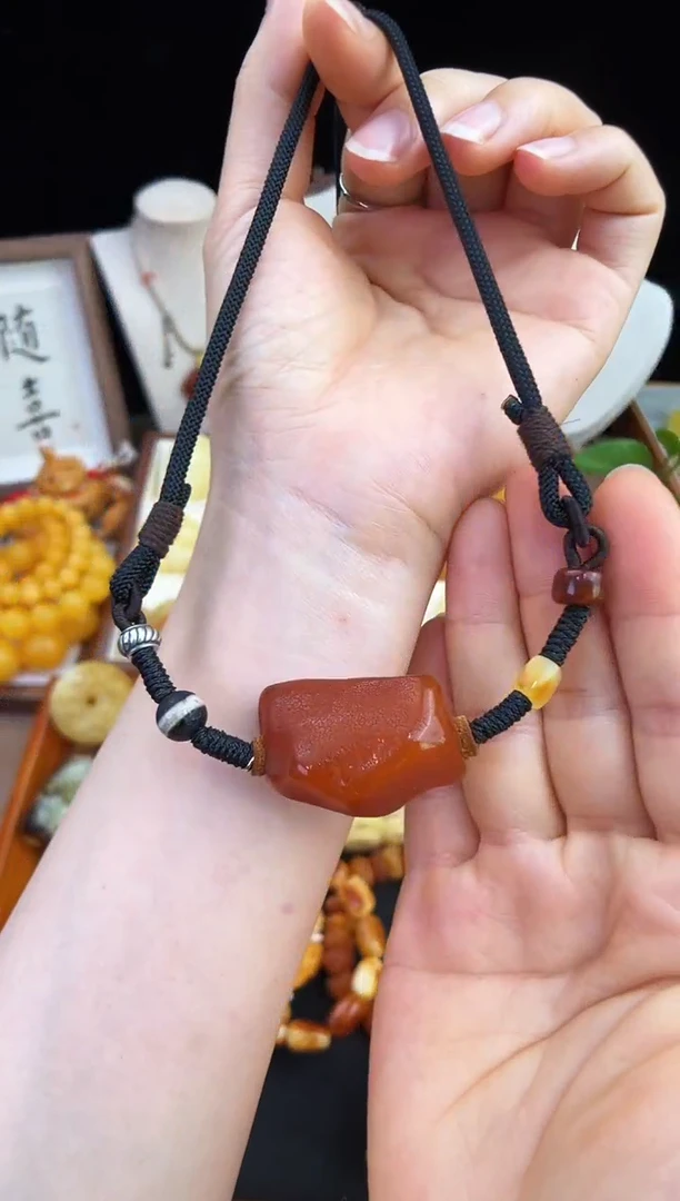 未镶嵌琥珀珠宝奇石柒月