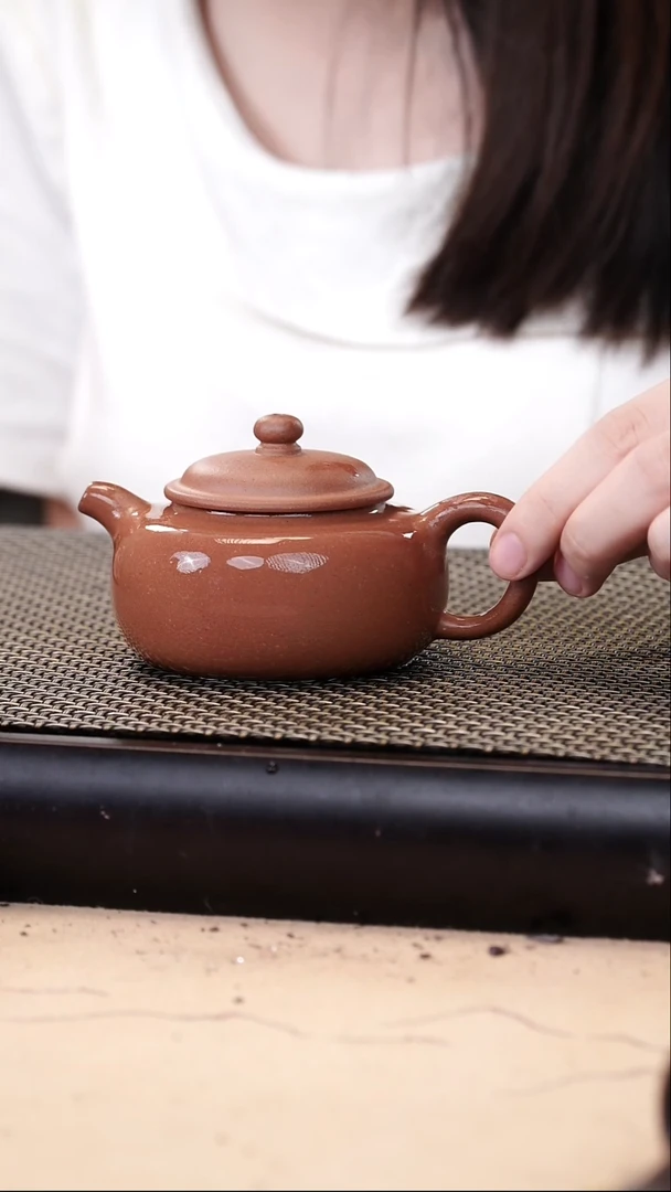 茶壶紫砂金降坡超精工扁腹160cc
