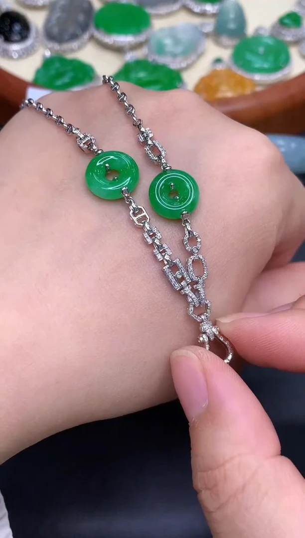 颈饰18K金镶嵌翡翠618-中国好珍宝