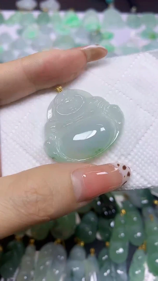 颈饰18K金镶嵌翡翠天然翡翠A货