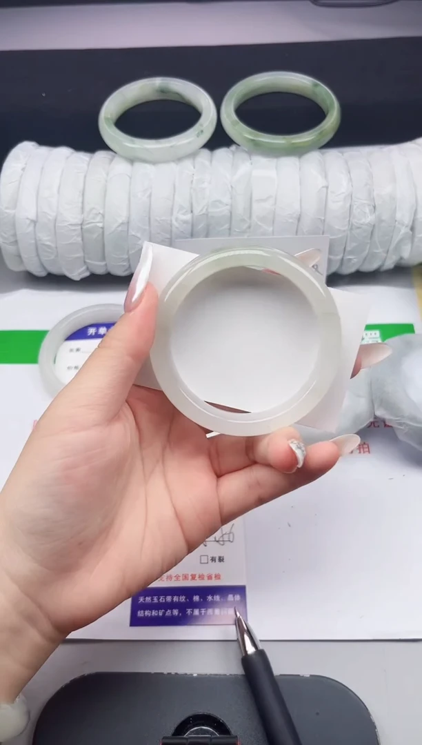 石英质玉手镯未镶嵌55-55/56