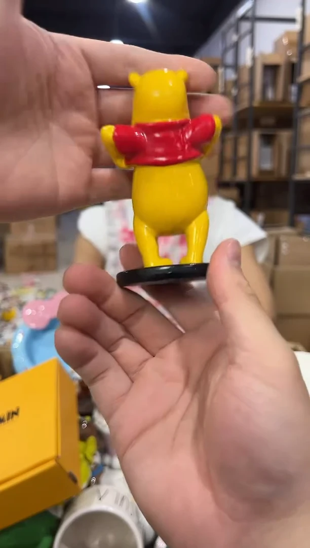 瓷片大肚子维尼小摆件