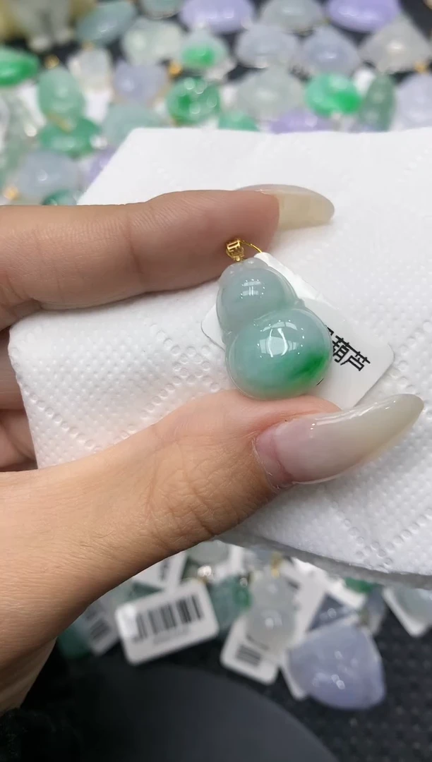 颈饰18K金镶嵌翡翠11111111111