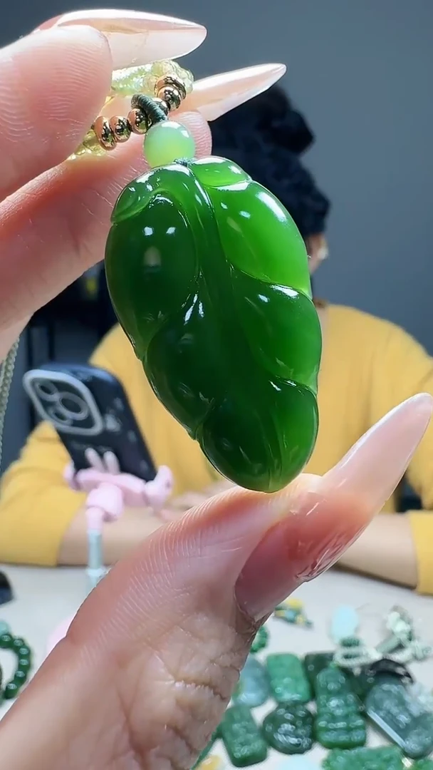 未镶嵌和田玉挂件1