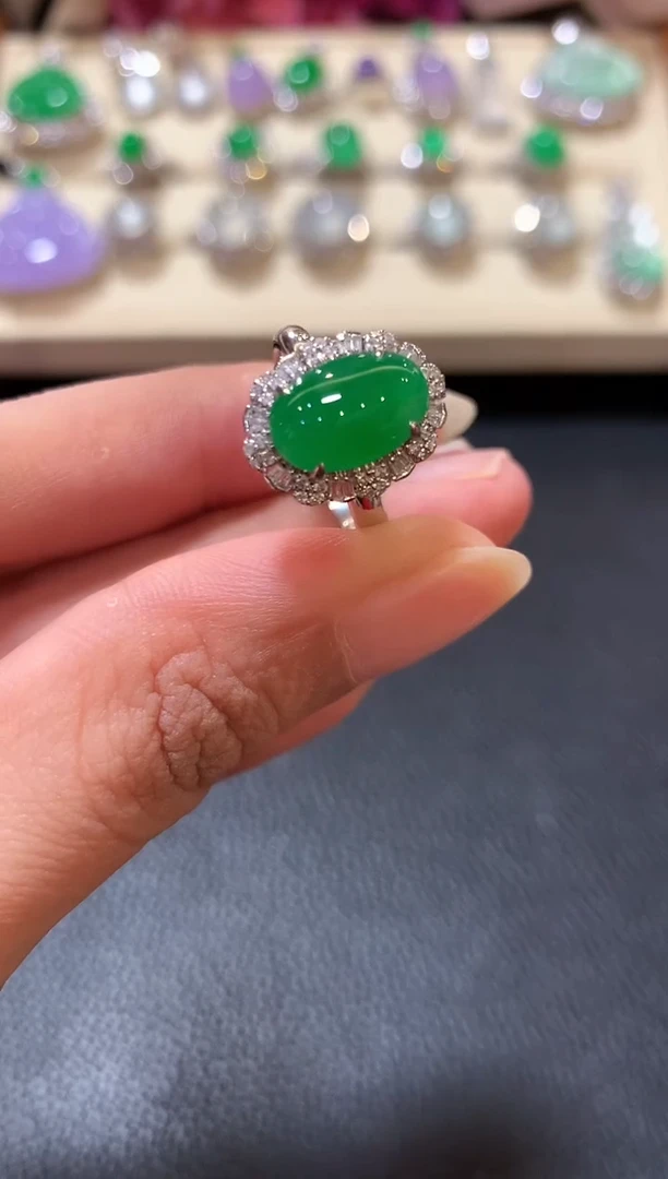 18K金镶嵌戒指翡翠z81