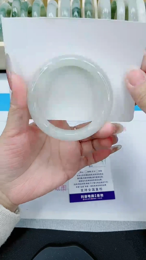 【闪购商品】石英质玉手镯未镶嵌137号/56-57圈