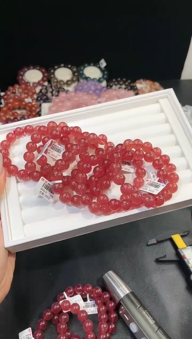 【闪购商品】水晶手链未镶嵌多样性发一草莓晶12mm