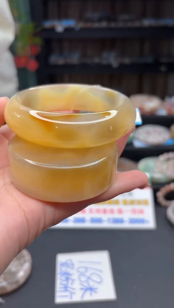 【闪购商品】石英质玉手镯未镶嵌39（61圈赠送镯心）