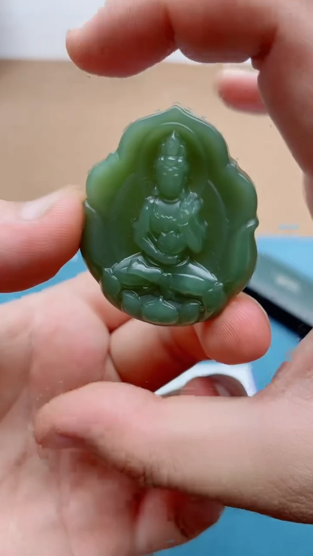 和田玉未镶嵌颈饰1