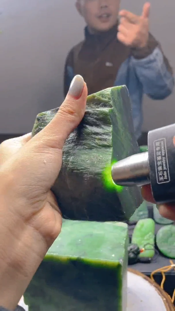 未镶嵌和田玉珠宝半成品1