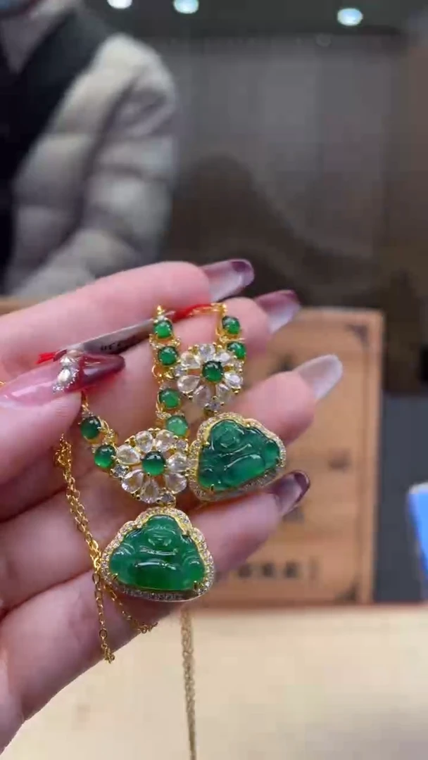 【闪购商品】翡翠颈饰未镶嵌多样性发货 (只发一件) *A24