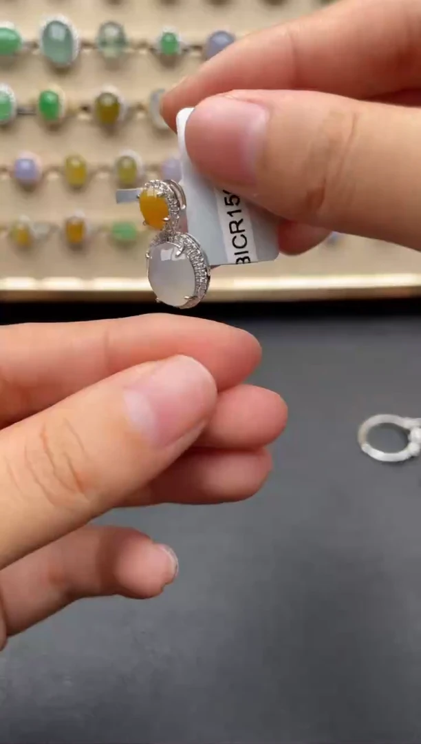 银S925镶嵌戒指翡翠一物一证一礼盒