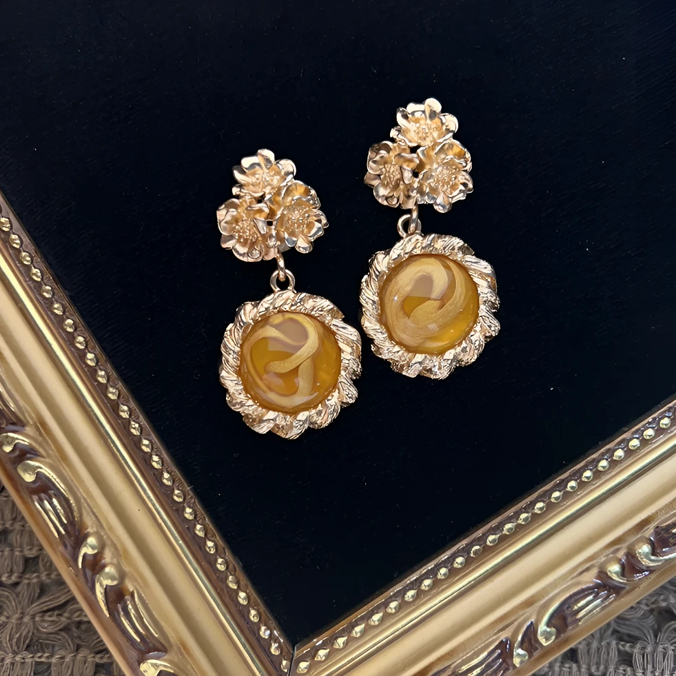 铜合金琉璃耳饰 宫廷风高级耳饰欧美风致高级感金色花朵耳钉 629，