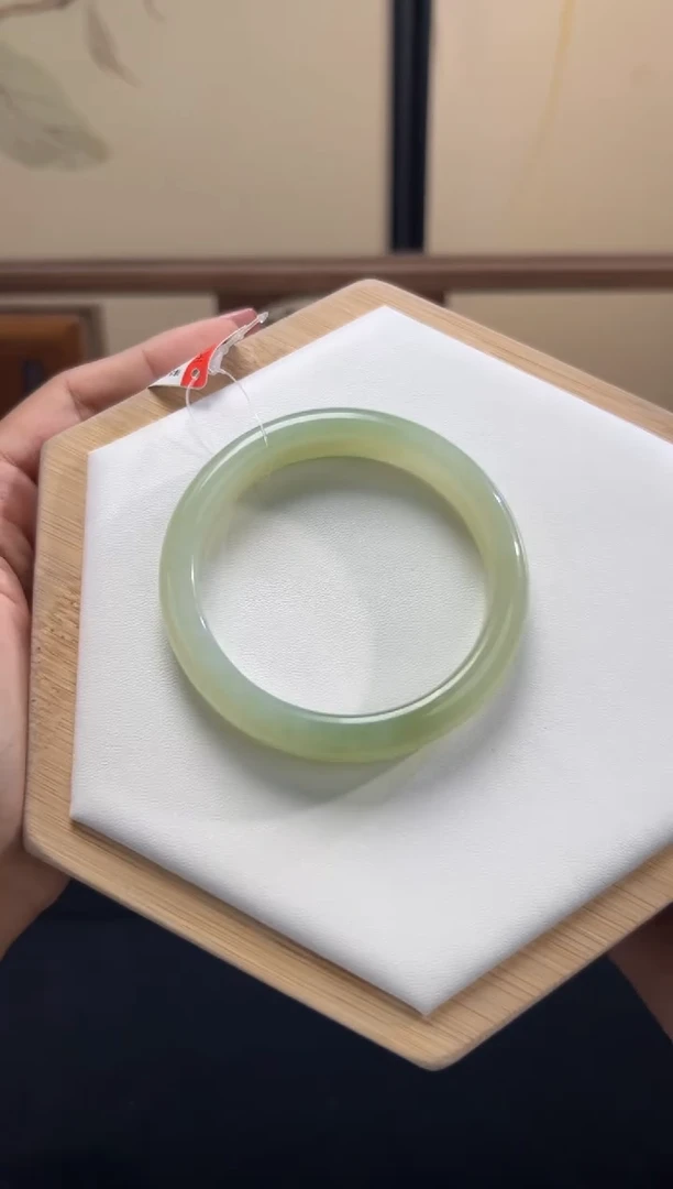 和田玉手镯未镶嵌56