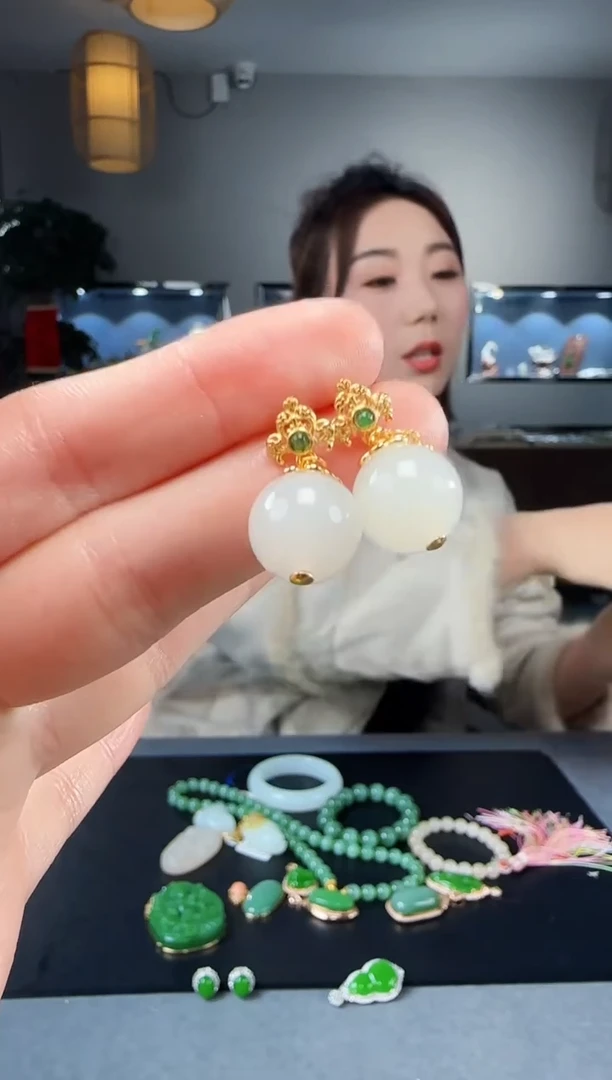 【闪购商品】和田玉耳钉银S925镶嵌1