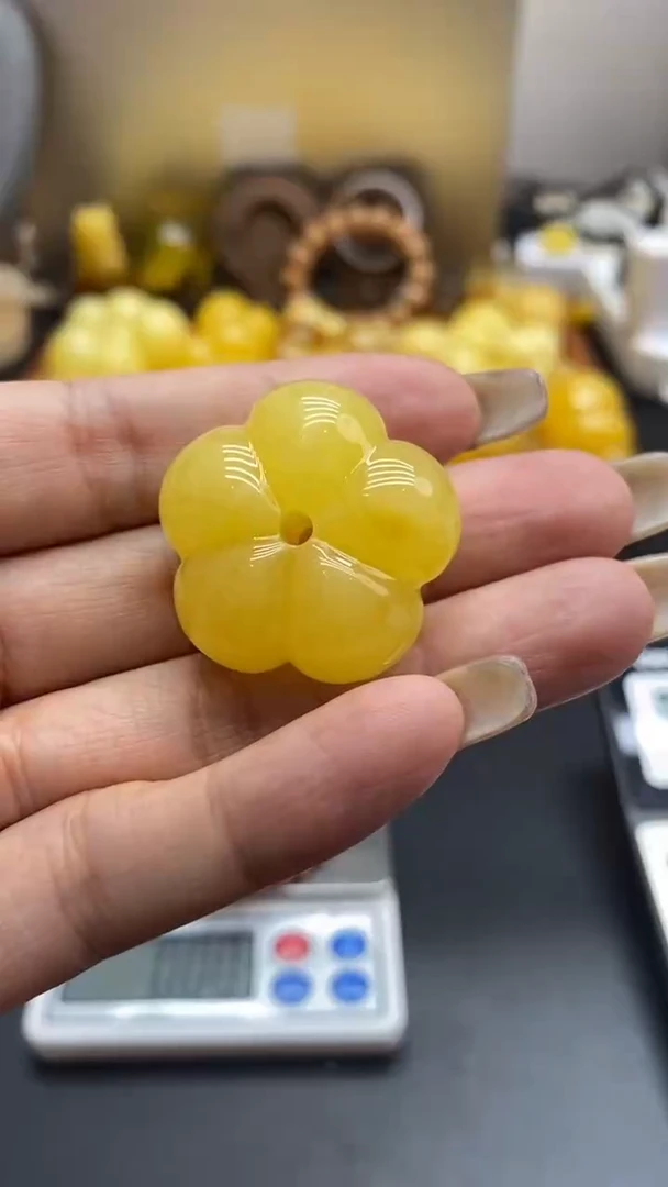 琥珀未镶嵌珠宝奇石2944