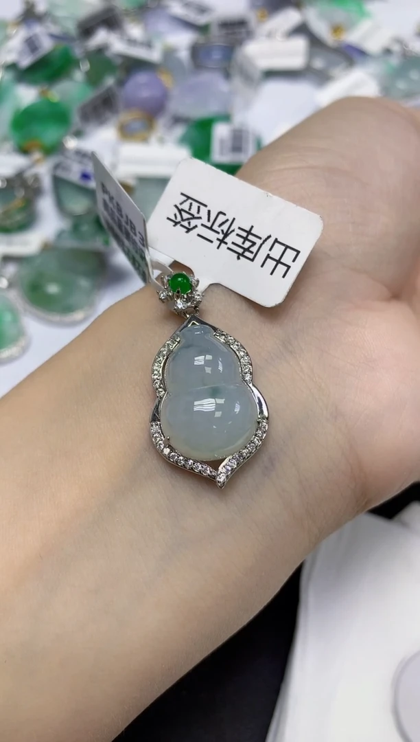 颈饰未镶嵌翡翠天然缅甸翡翠A货百元以上9元证书费自理