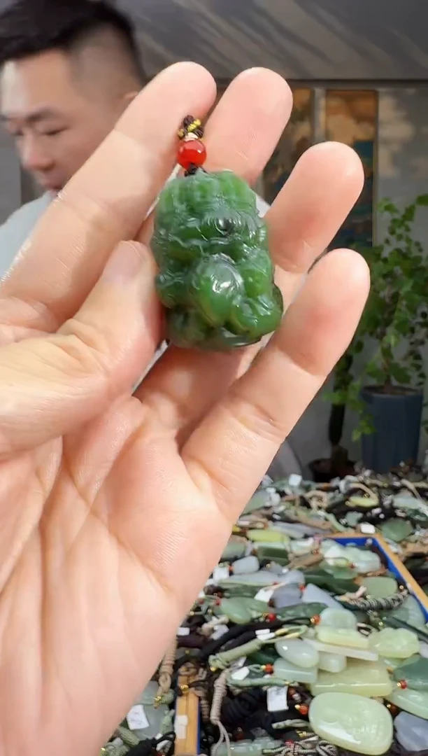 未镶嵌和田玉挂件拍一发一