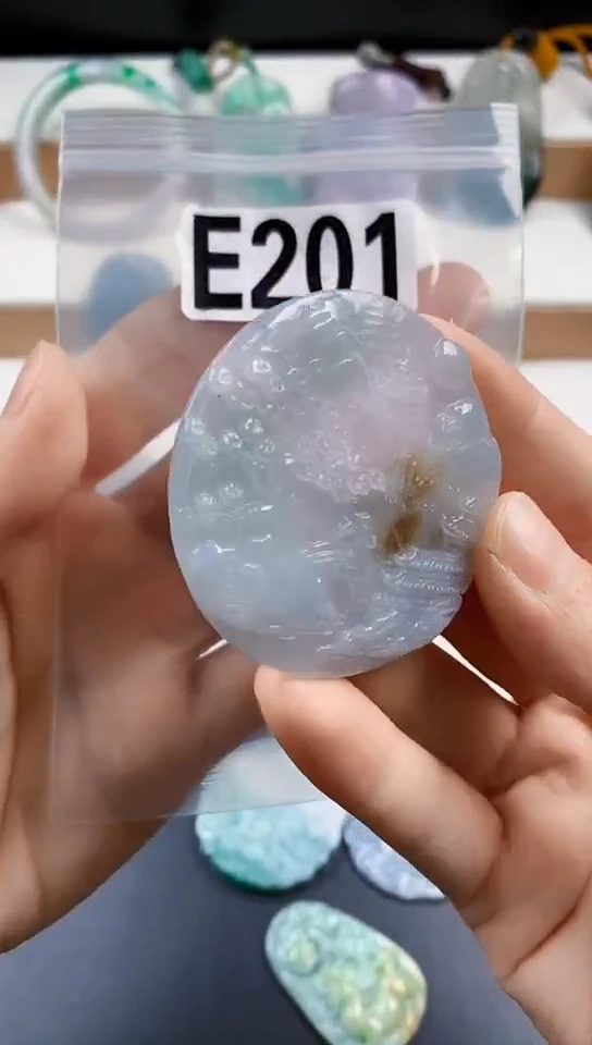 颈饰未镶嵌翡翠天然翡翠吊坠挂件