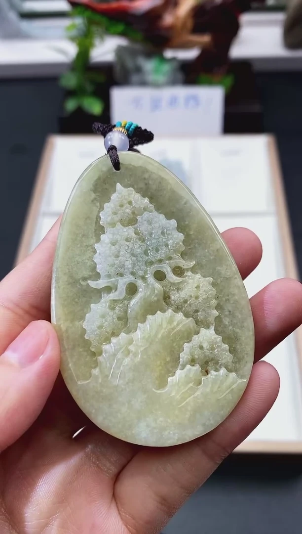 翡翠未镶嵌颈饰天然缅甸A货翡翠