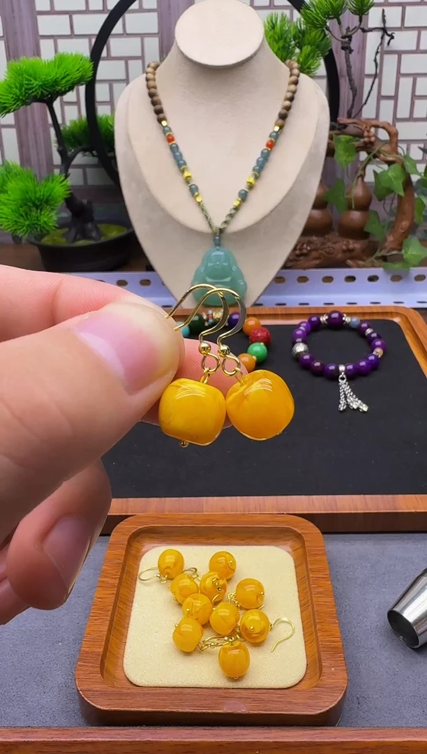 蜜蜡14K金镶嵌耳饰E01