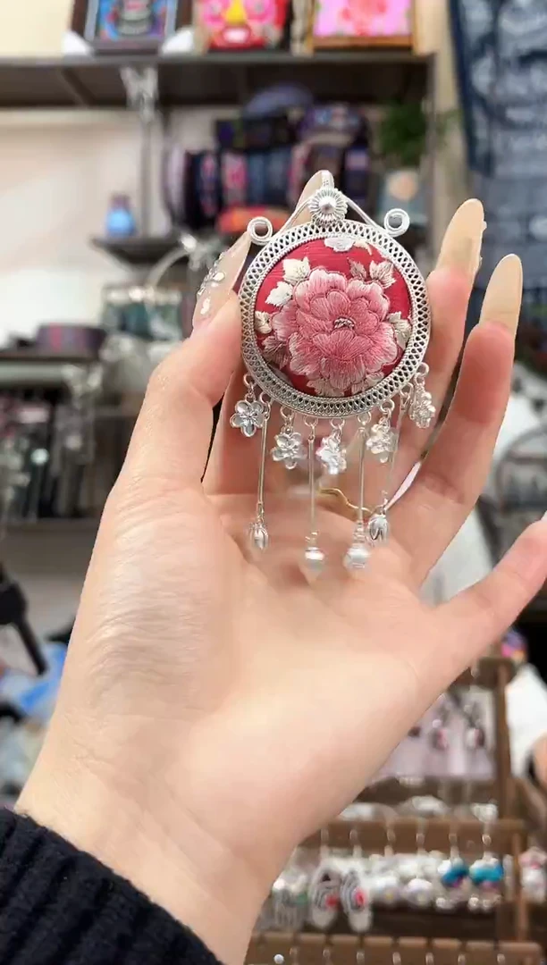 织绣民族风非遗老绣苗银饰品673