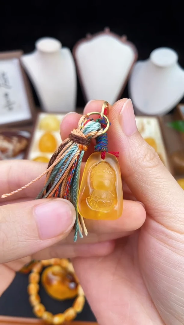 琥珀未镶嵌珠宝奇石柒月