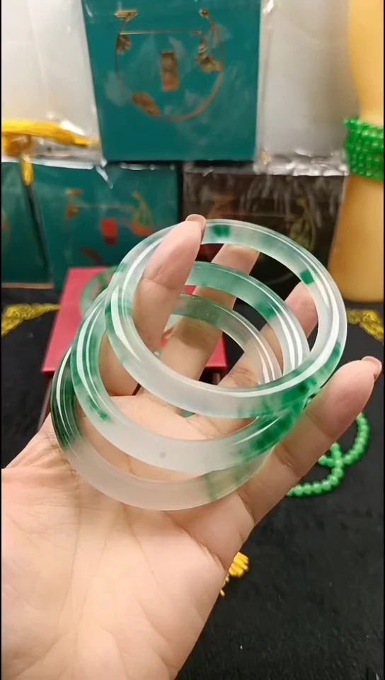 手镯玛瑙/玉髓未镶嵌手镯