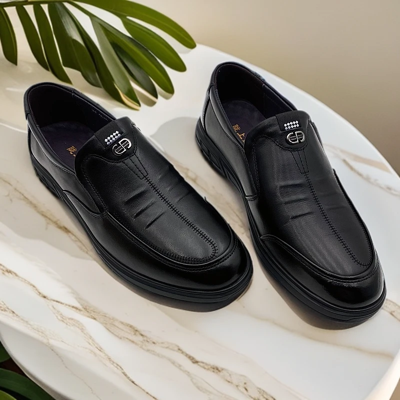 男鞋真皮皮鞋舒适时尚百搭黑色透气商务休闲头层牛皮陇上红牛2619