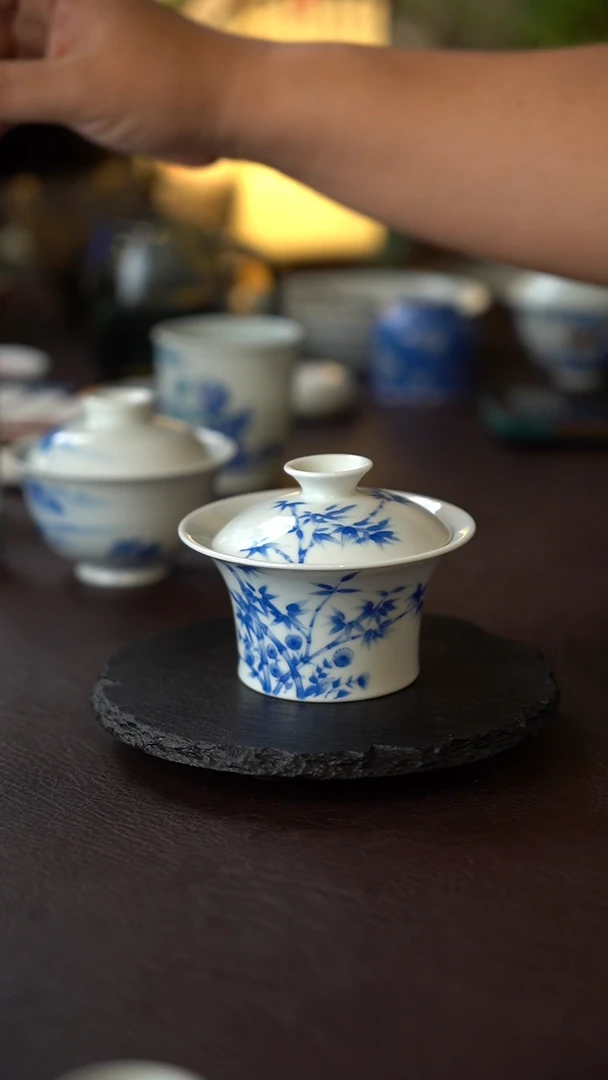 景德镇全手工手绘青花竹子二才盖碗