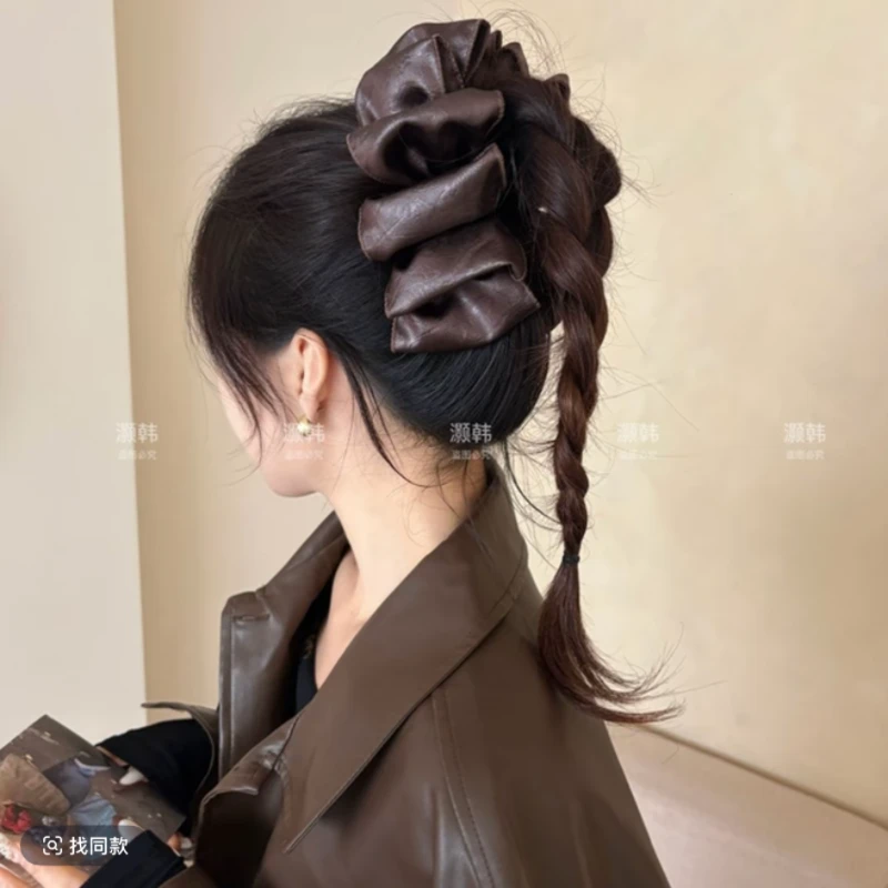 皮质褶皱～暖色流光美拉德多层云朵泡泡秋冬甜酷感皮革面抓夹发饰