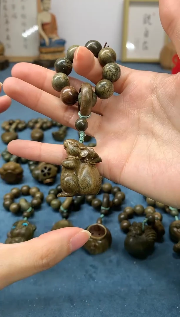 【闪购商品】维腊木（绿檀）把件代代鼠钱 盘玩件