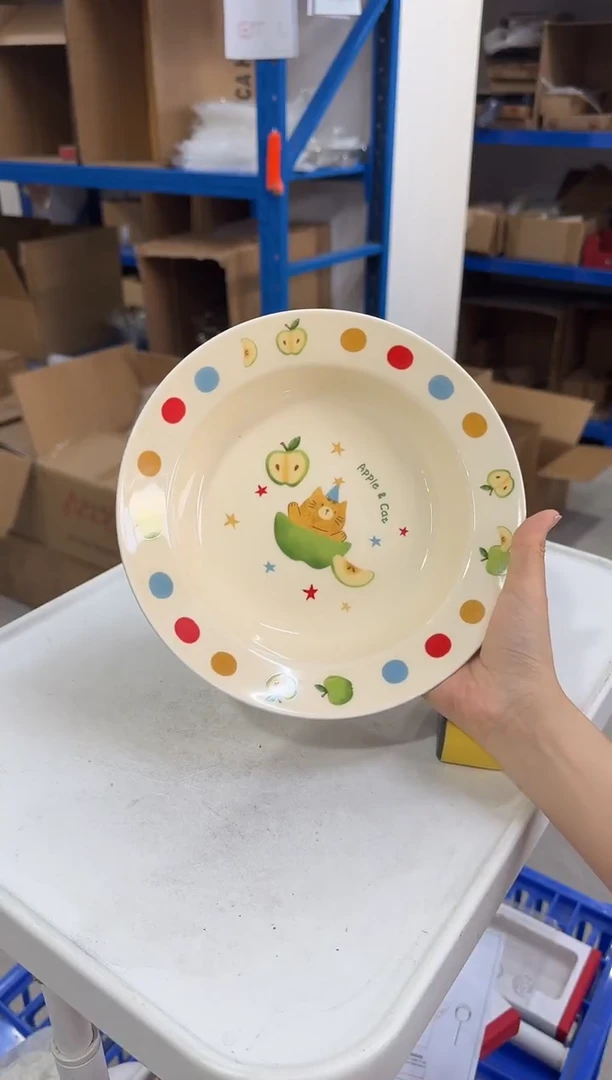 瓷片波点青苹果小猫8.5寸盘