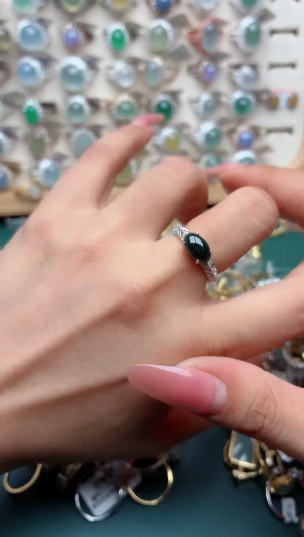 银S925镶嵌戒指翡翠.