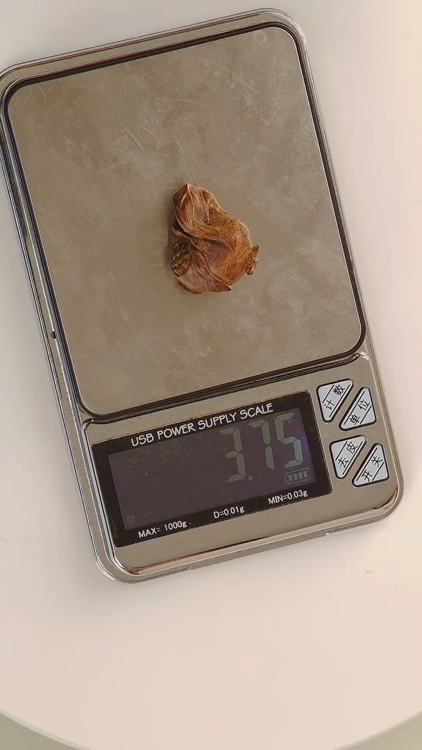 【闪购商品】沉香吊坠安汶土沉石榴3.7g