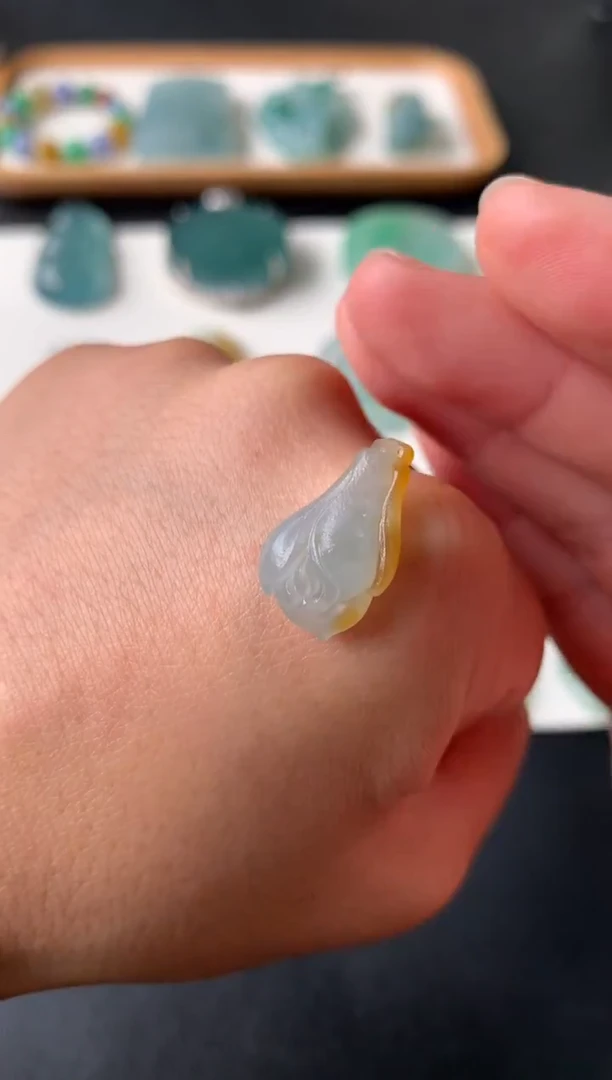 未镶嵌定制翡翠