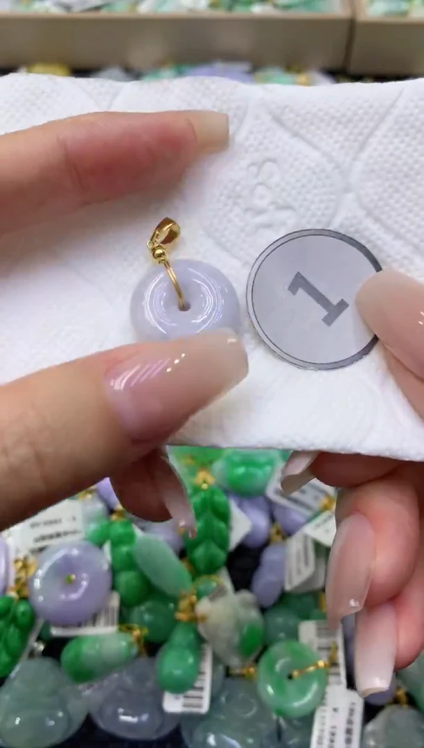 颈饰未镶嵌翡翠天然缅甸翡翠A货