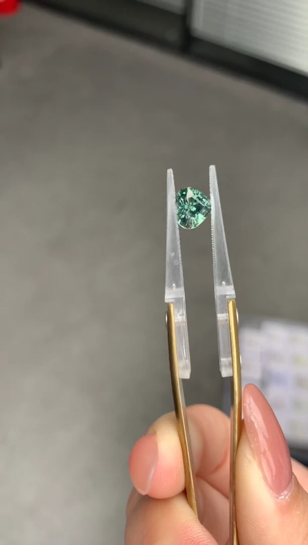 裸石彩色蓝宝石2ct绿蓝宝 FE 定制