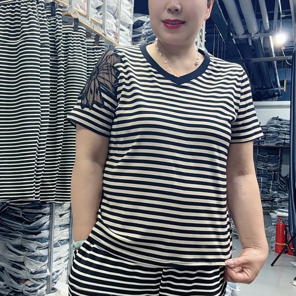 夏装宽松V领短袖新款洋气女装时尚薄款T恤上衣百搭纯色休闲